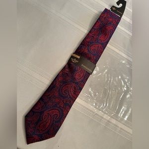 NWOT Hand made men’s paisley Dockers tie .